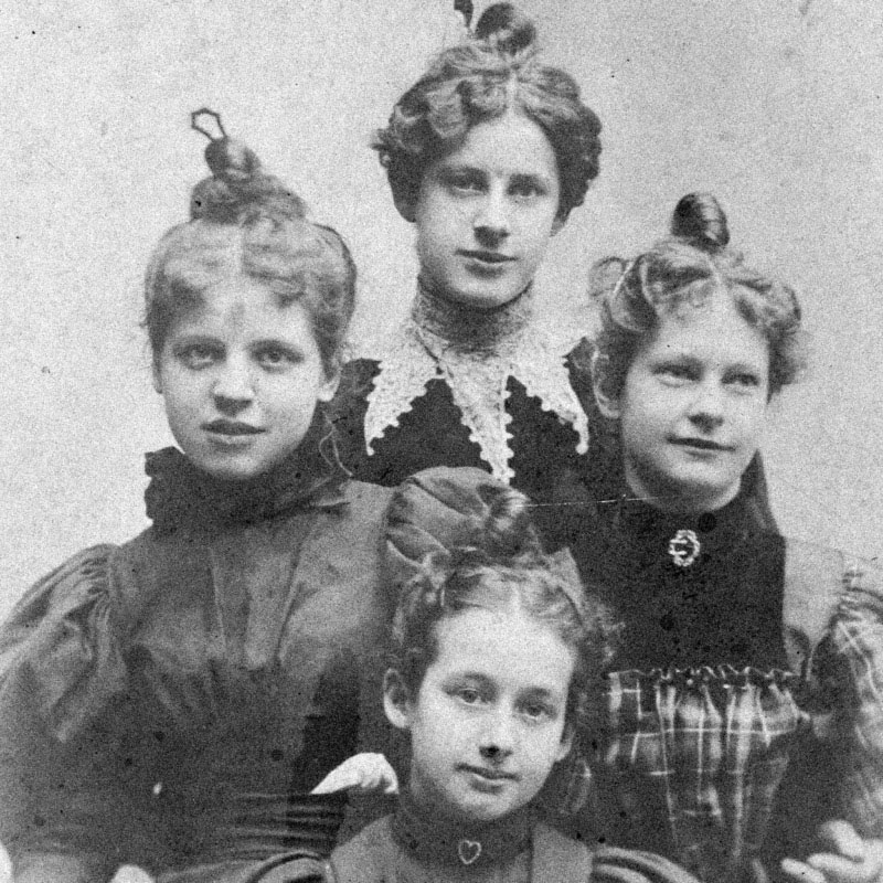 1870 Girls